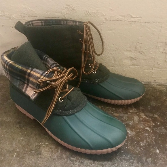Henry Ferrera Shoes - New price💰The coziest, fleecy duck boots ever 🦆
